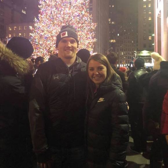 Meet your Posher, Carly - Picture 1 of 1